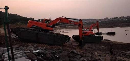 民強水陸兩用挖掘機出租 洪湖市大沙優(yōu)質(zhì)推薦商家，助力高效施工